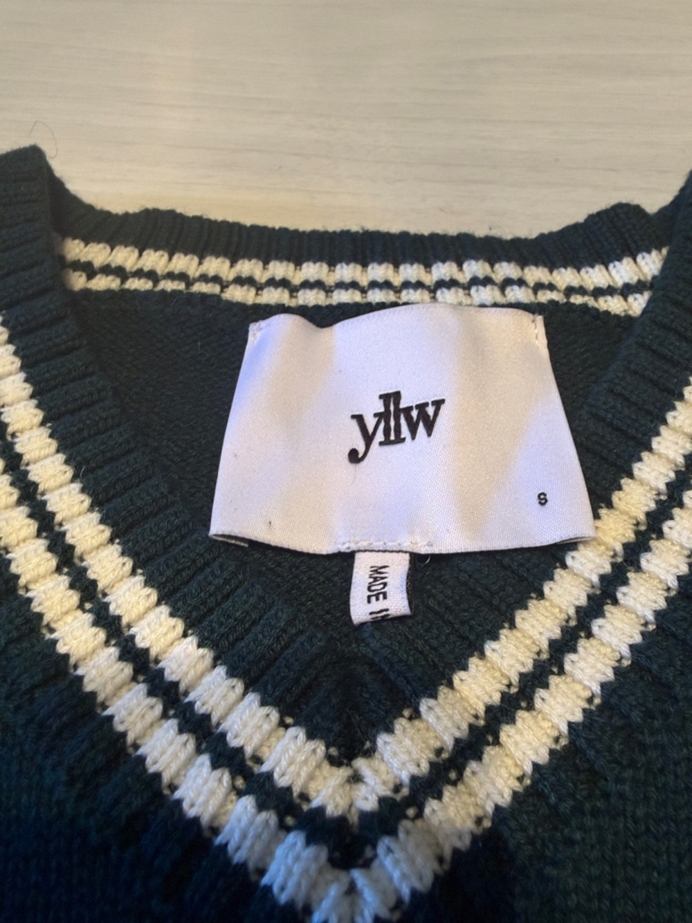 Yellow the Label Classic Forest Green Cashmere Sweater - Picture 2 of 14